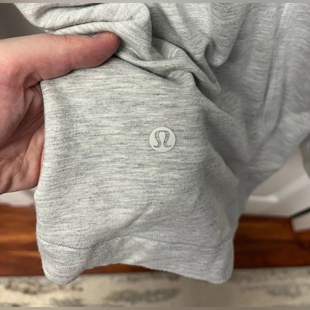 Lululemon Coast Easy Wrap - Sz 4 - Picture 10 of 10